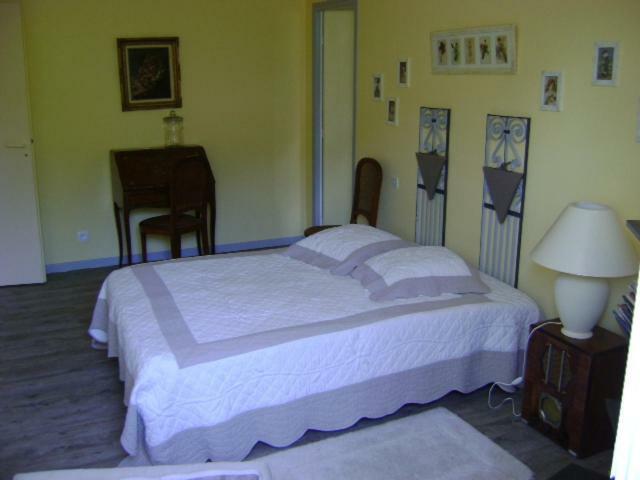 Bed and Breakfast Les 4 Elements St Emilion Branne  Экстерьер фото